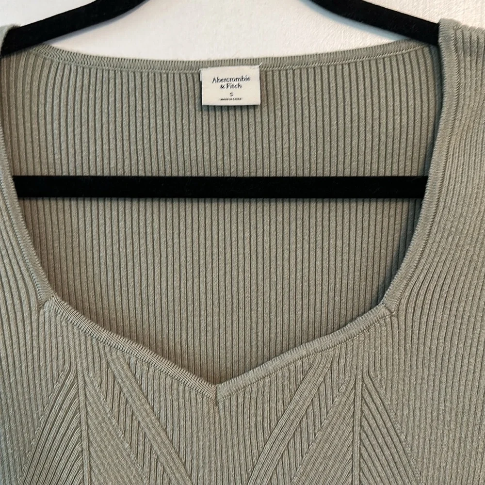 Abercrombie & Fitch Short Sleeve corset inspired Knit Bodysuit - Picture 2 of 10